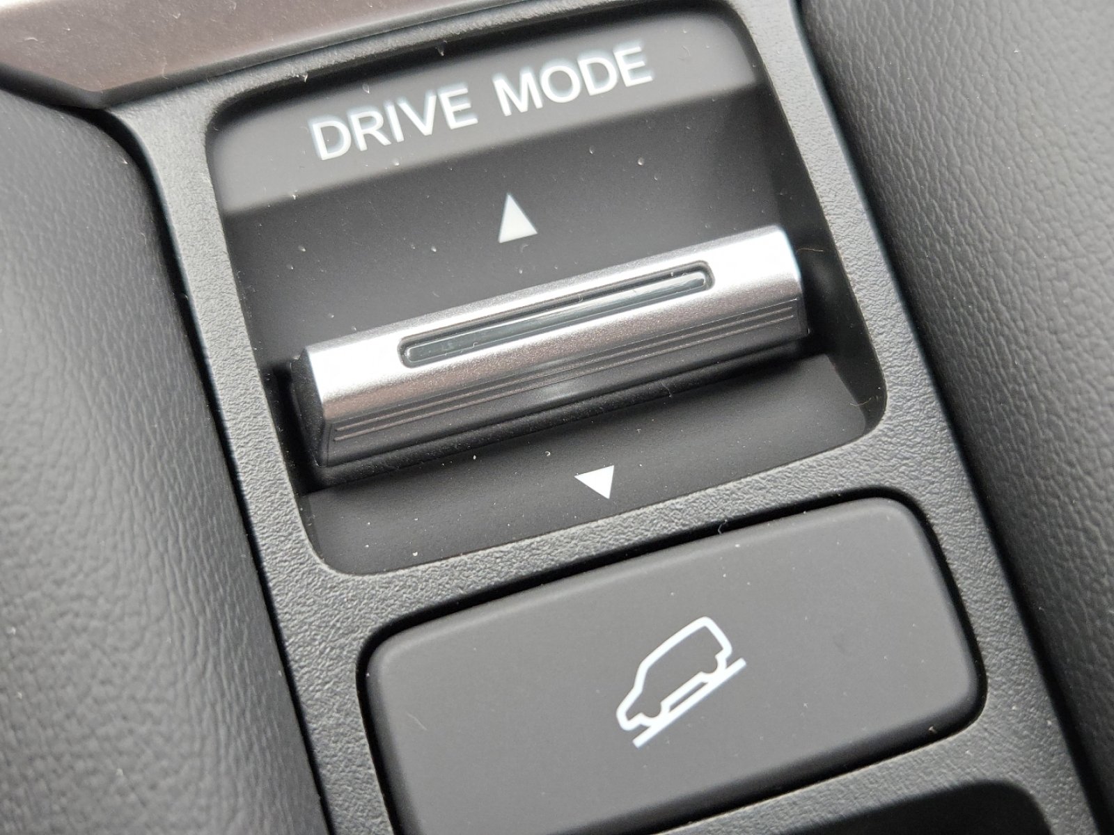 New 2026 Honda HR-V EX-L image 8