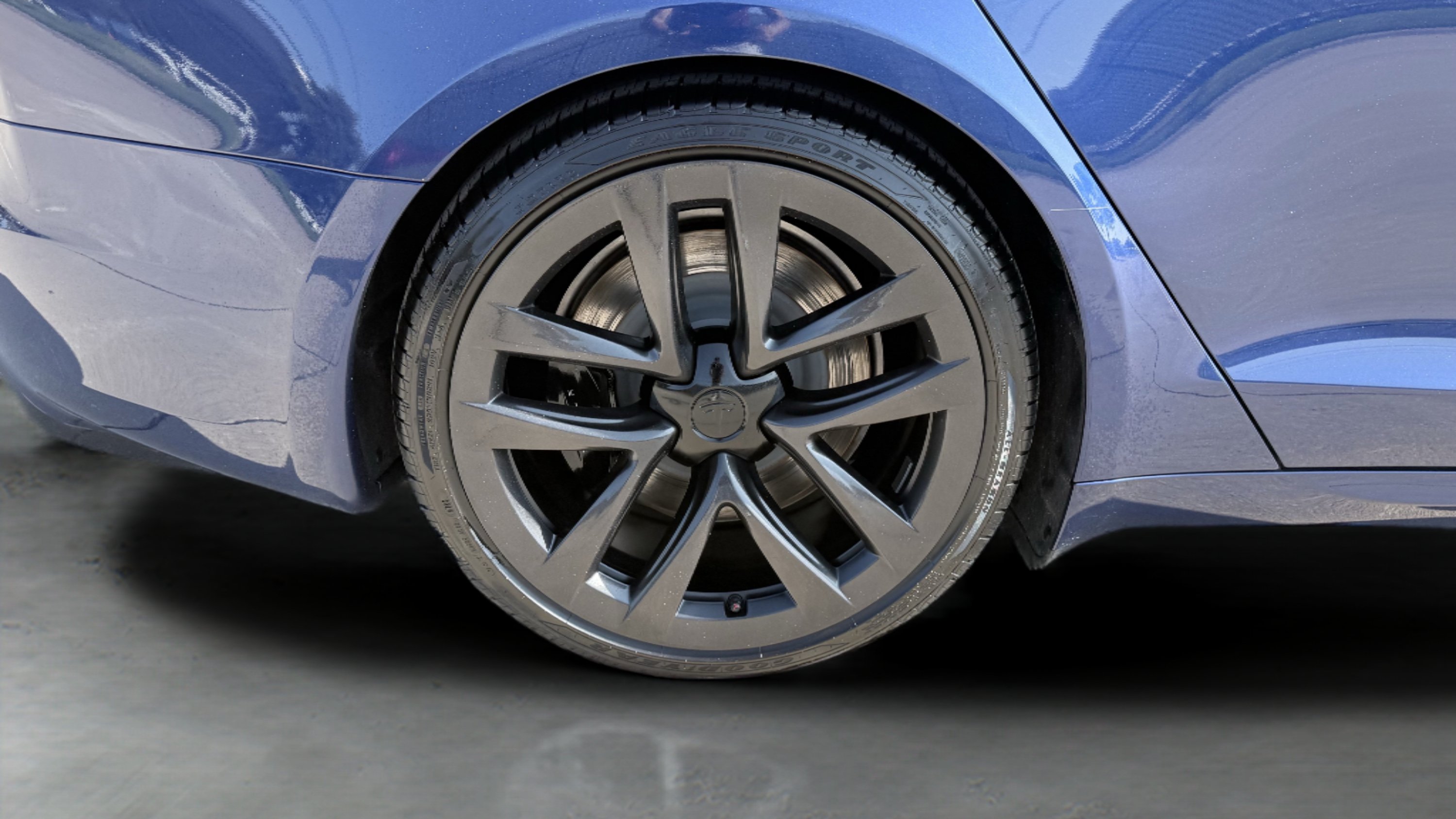 Used 2025 Tesla Model S AWD/4WD image 17