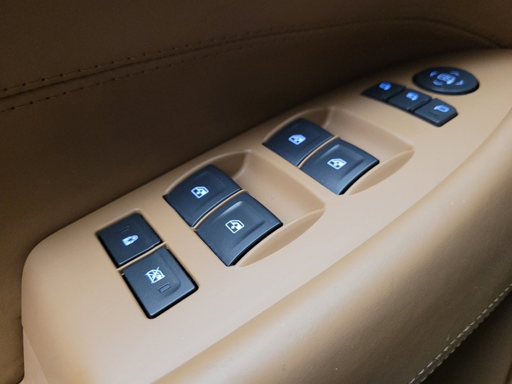 Used 2015 Cadillac Escalade Platinum RWD image 27