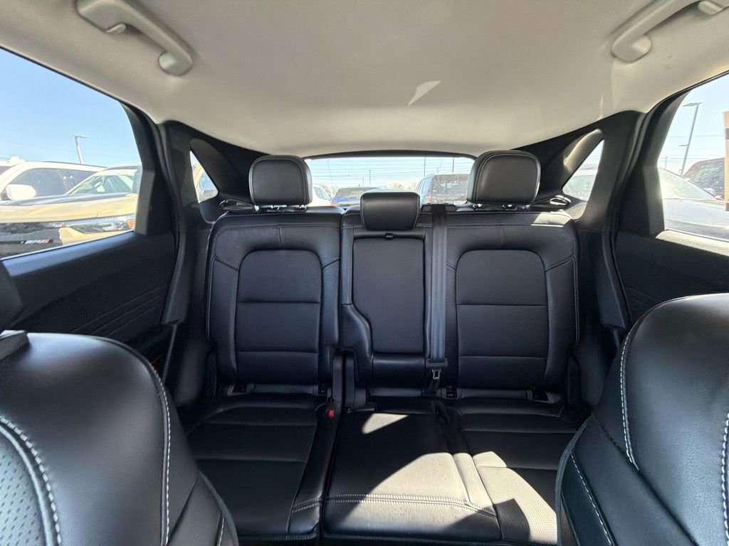 Used 2025 Ford Escape Platinum AWD/4WD image 28