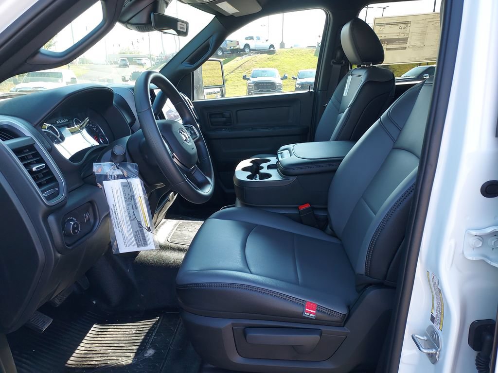 New 2027 RAM 3500 Tradesman w/ Chrome Appearance Group A AWD/4WD image 13