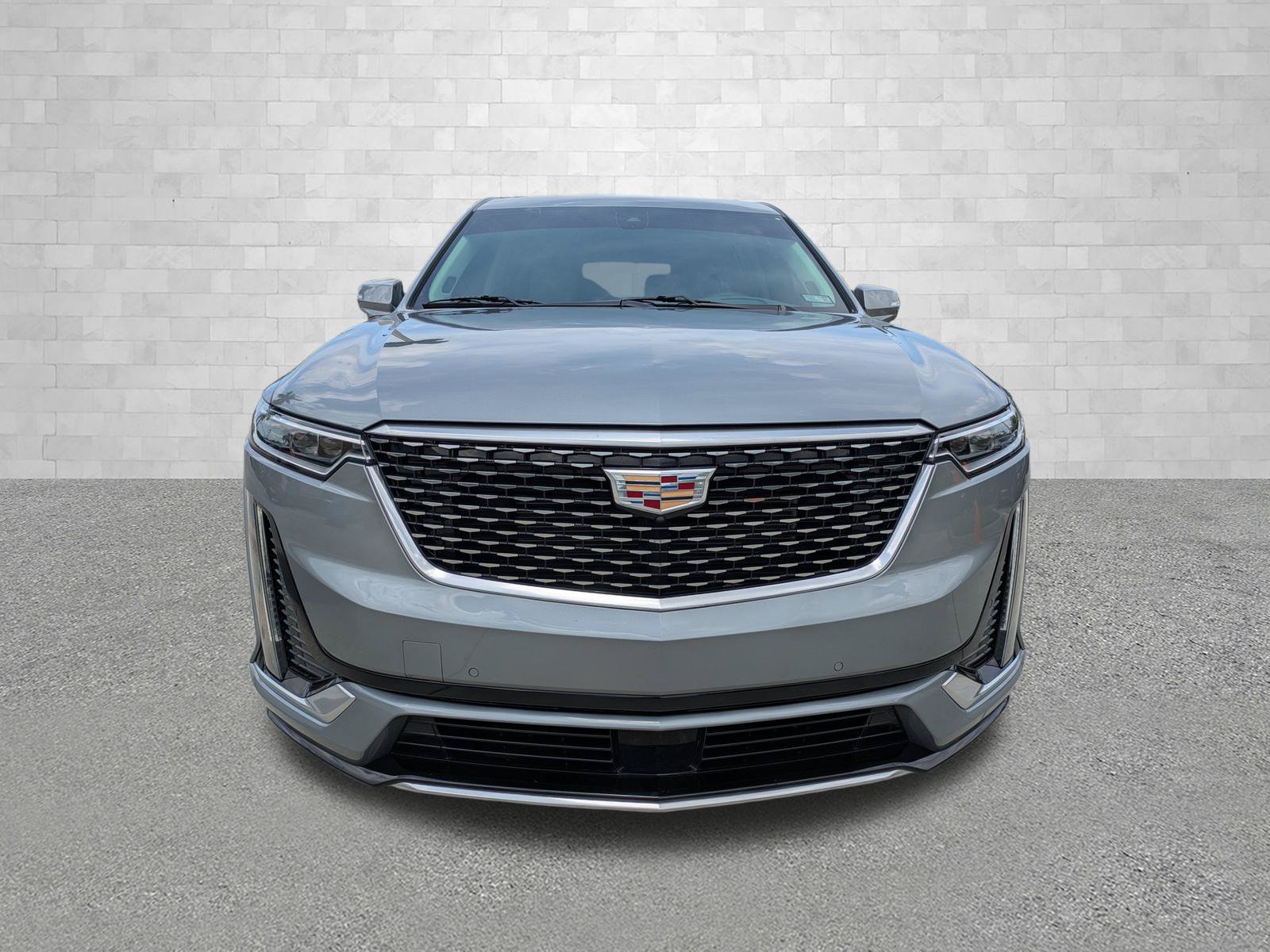 Used 2023 Cadillac XT6 Premium Luxury w/ Technology Package FWD image 6