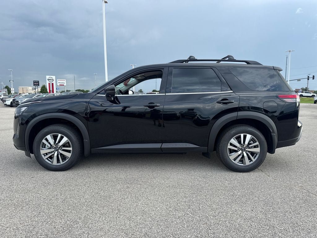 New 2026 Nissan Pathfinder SL FWD image 3