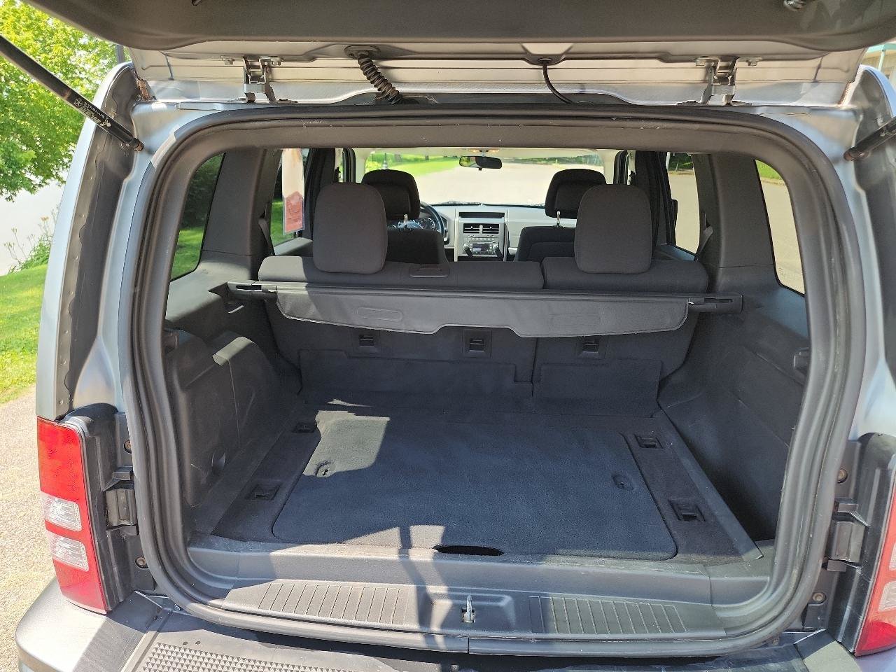 Used 2012 Jeep Liberty Sport w/ Popular Equipment Group AWD/4WD image 11