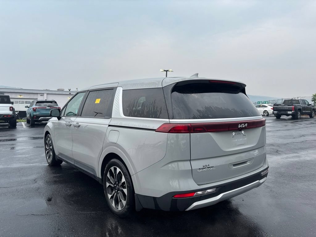 Certified 2024 Kia Carnival EX FWD image 5