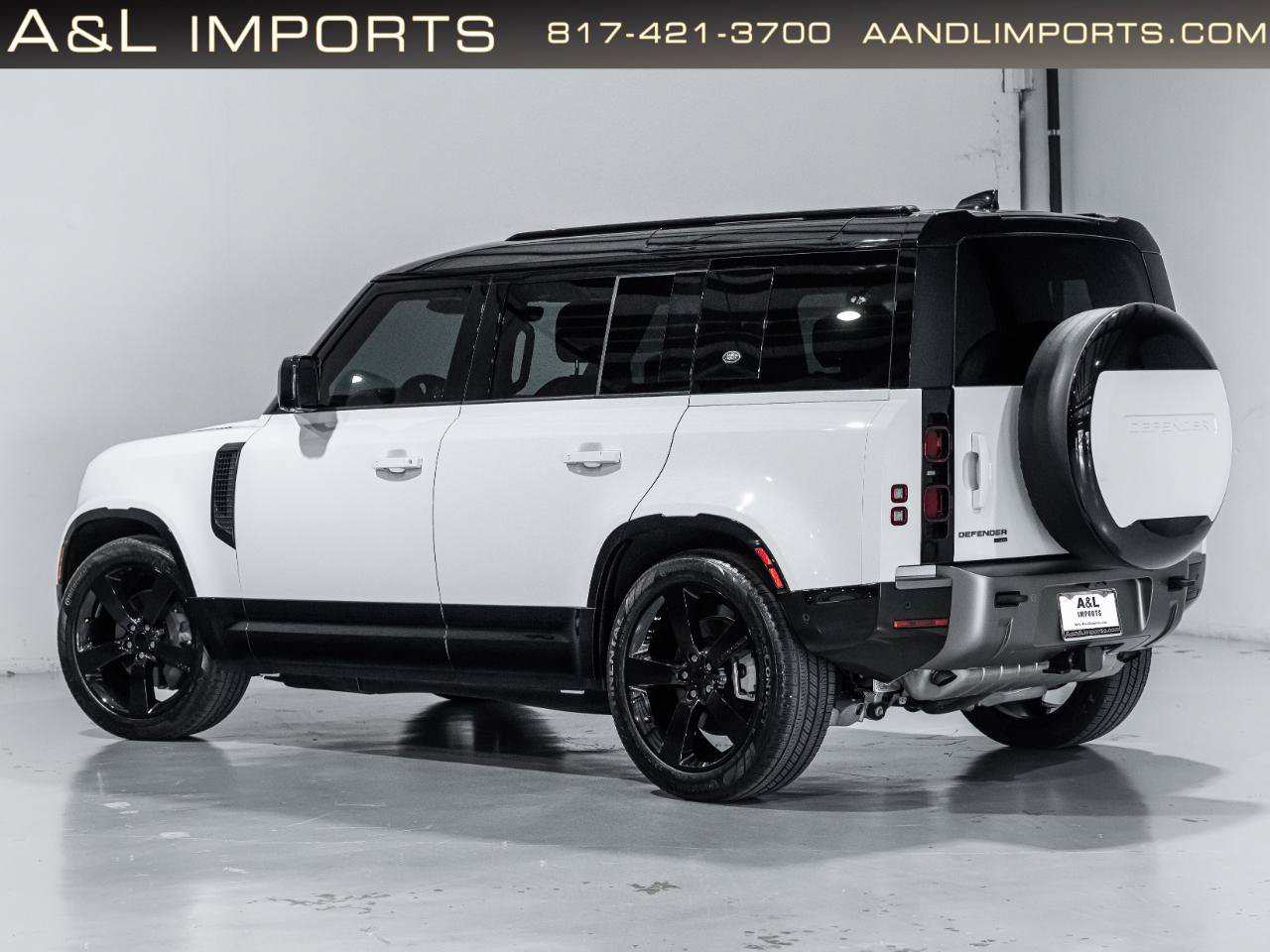 Used 2023 Land Rover Defender 110 X-Dynamic SE AWD/4WD image 44
