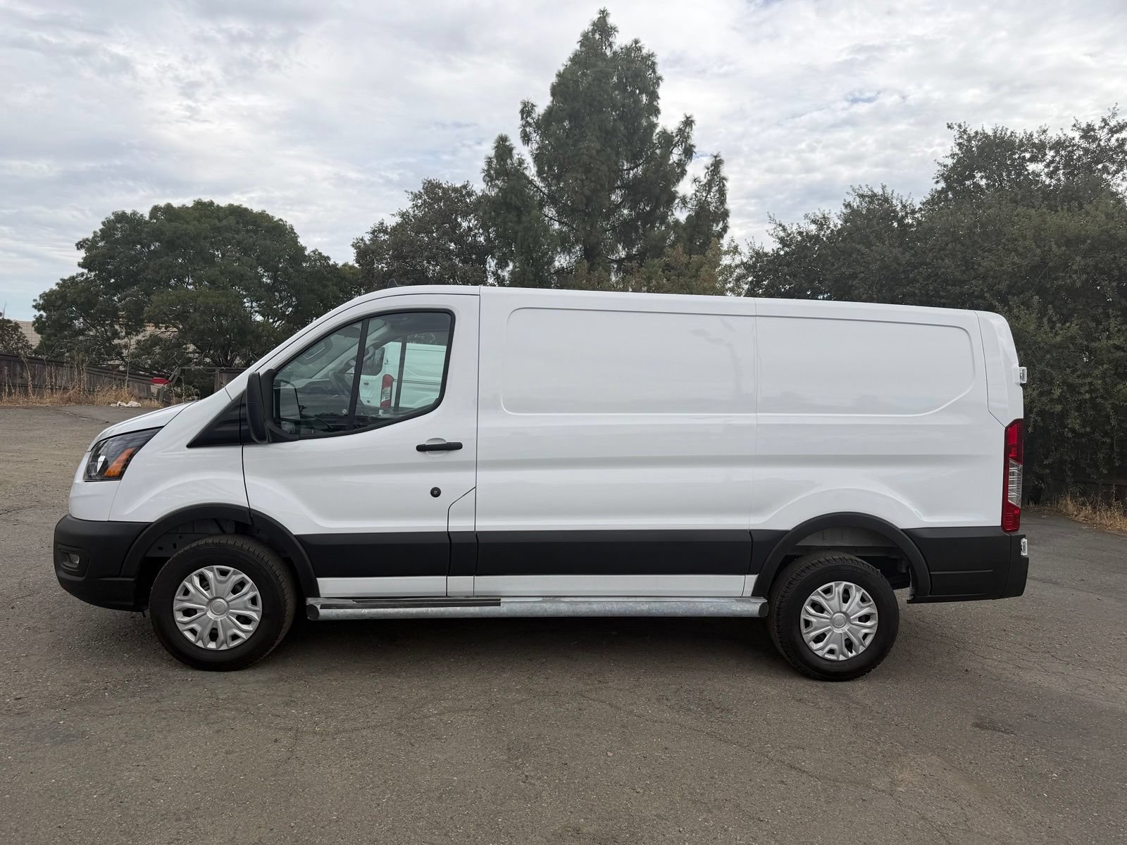 Certified 2025 Ford Transit 250 Low Roof w/ Exterior Upgrade Package RWD image 2