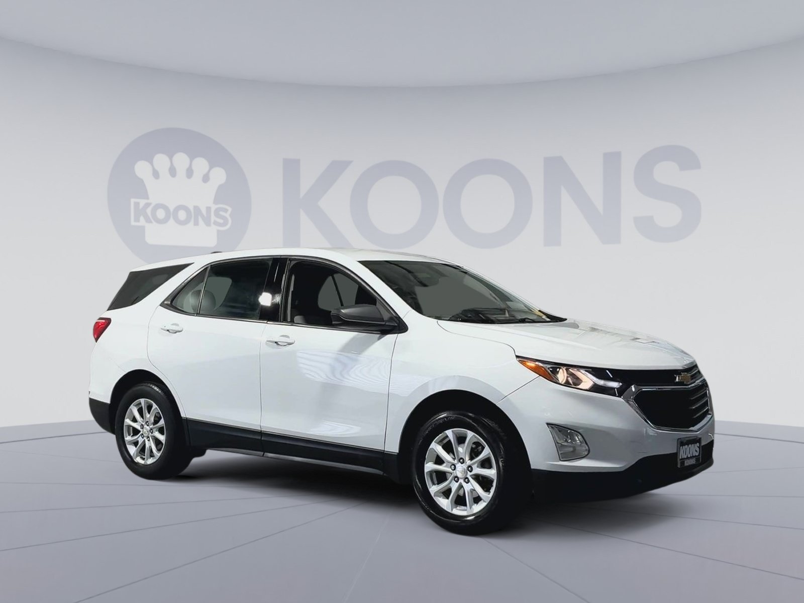Used 2019 Chevrolet Equinox LS AWD/4WD image 2