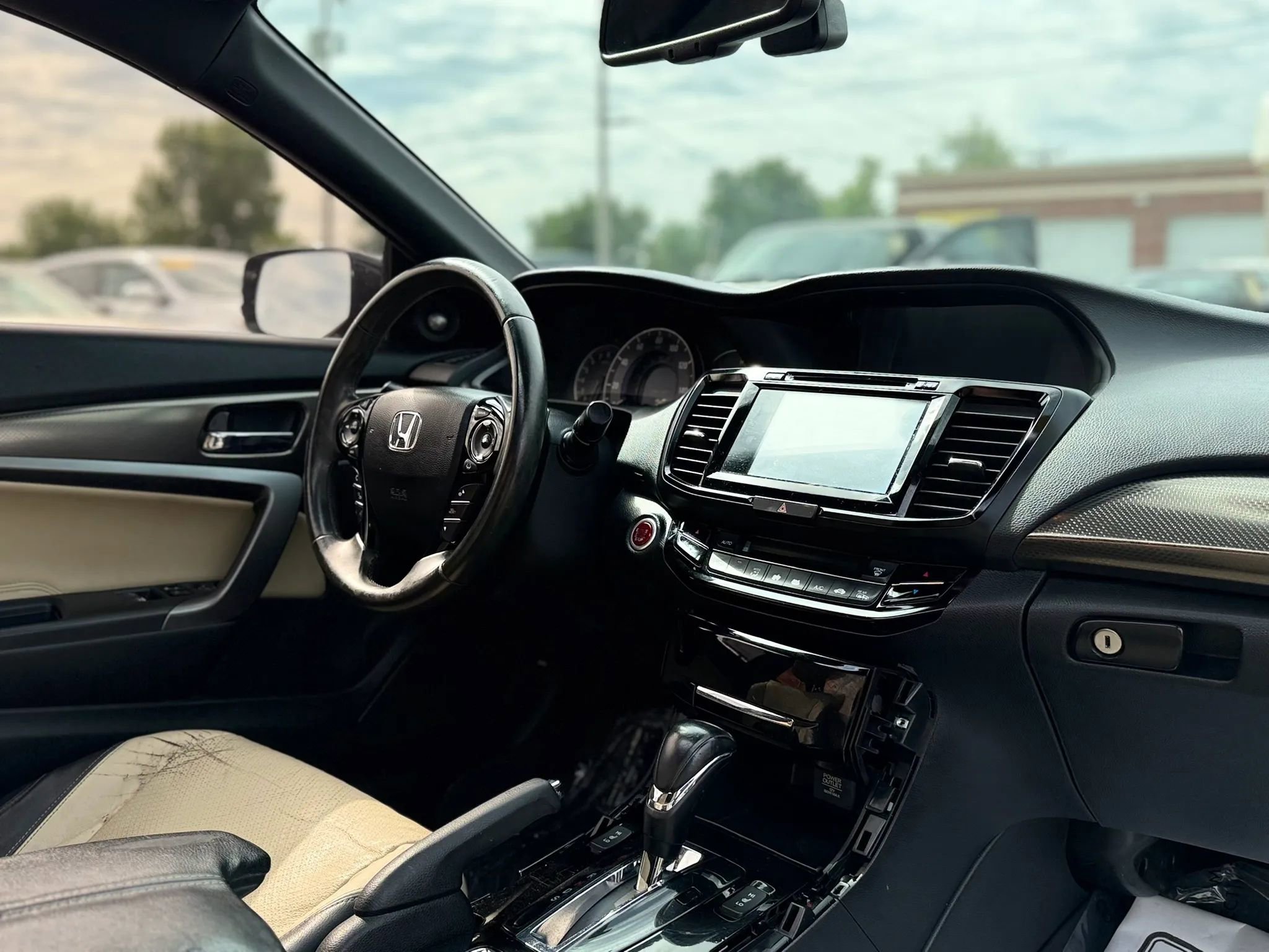 Used 2016 Honda Accord Touring image 51
