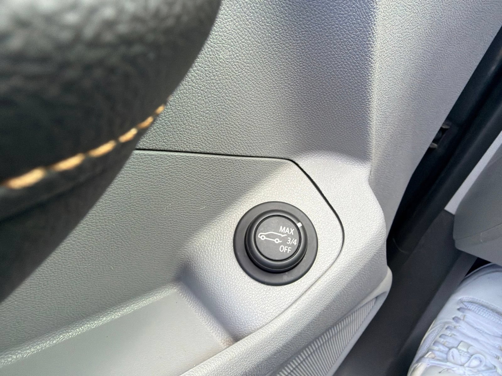 Used 2021 GMC Terrain SLE w/ Driver Convenience Package FWD image 22