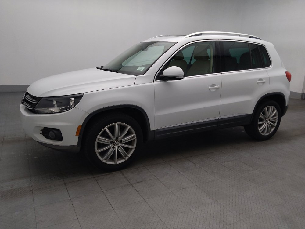 Used 2014 Volkswagen Tiguan SEL FWD image 2
