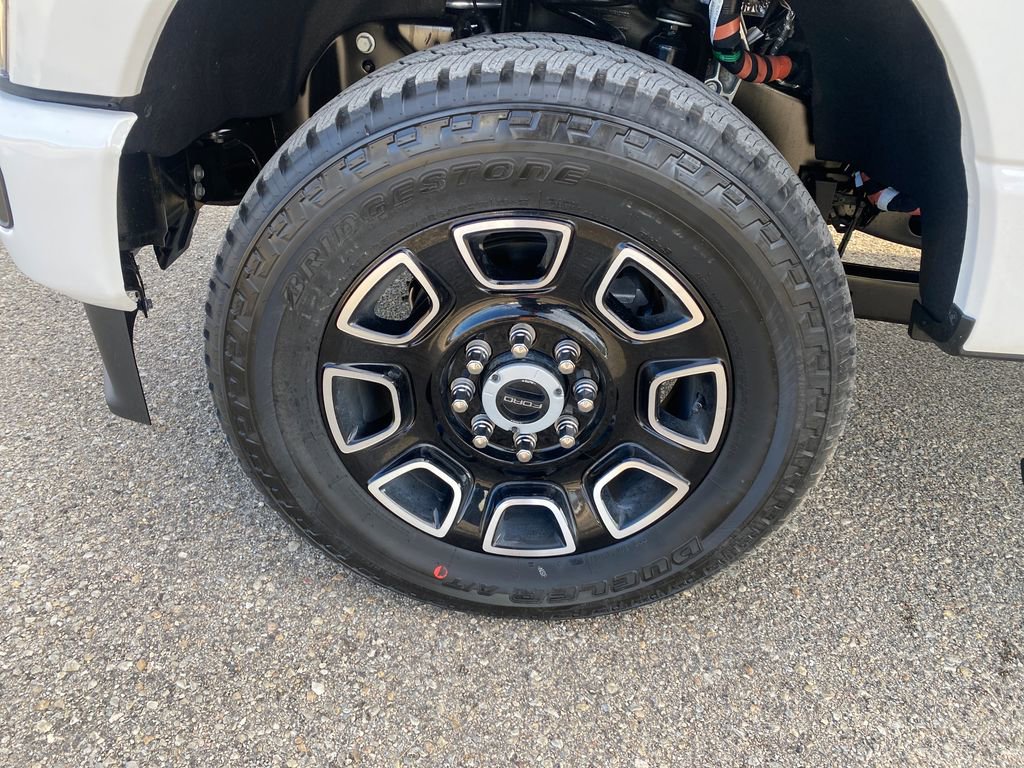 New 2026 Ford F250 Platinum image 28