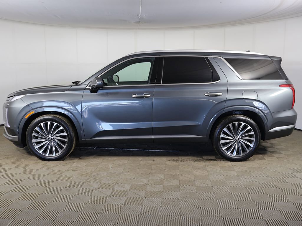 Used 2024 Hyundai Palisade Calligraphy image 21