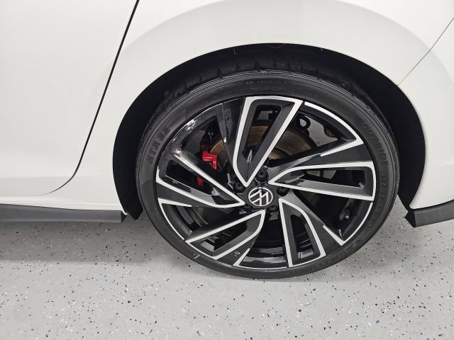 Used 2023 Volkswagen GTI SE FWD image 10