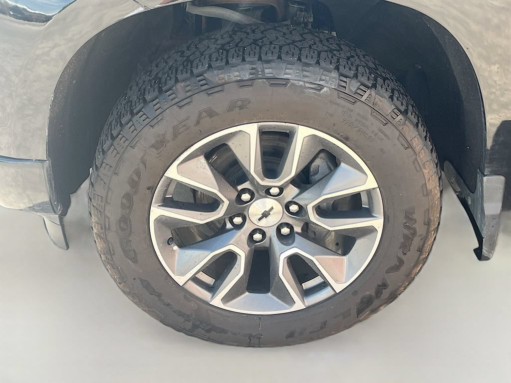 Used 2022 Chevrolet Silverado 1500 RST AWD/4WD image 32