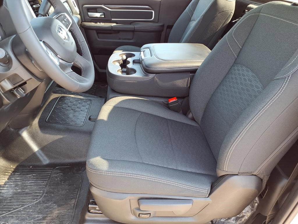 Used 2025 RAM 5500 Tradesman image 3