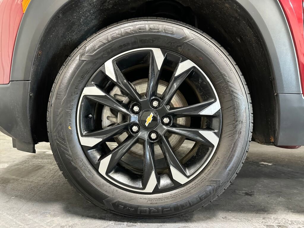 Used 2022 Chevrolet TrailBlazer LT w/ LPO, Blackout Package image 5