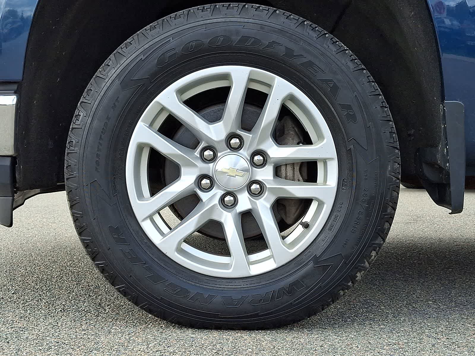 Used 2019 Chevrolet Silverado 1500 LT w/ All-Star Edition AWD/4WD image 9