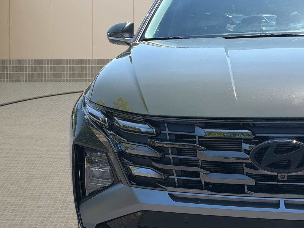 Certified 2025 Hyundai Tucson Limited FWD image 10