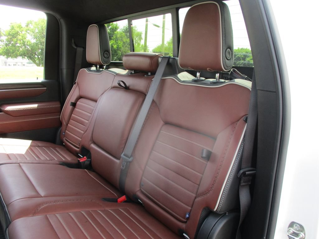 Certified 2025 GMC Sierra 3500 Denali Ultimate AWD/4WD image 23