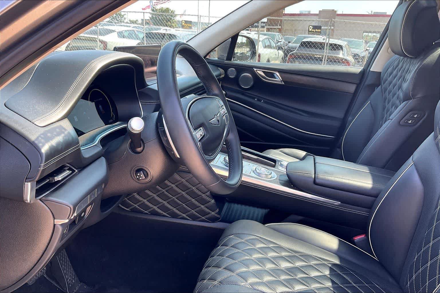 Used 2024 Genesis GV80 3.5T w/ Prestige Package AWD/4WD image 2