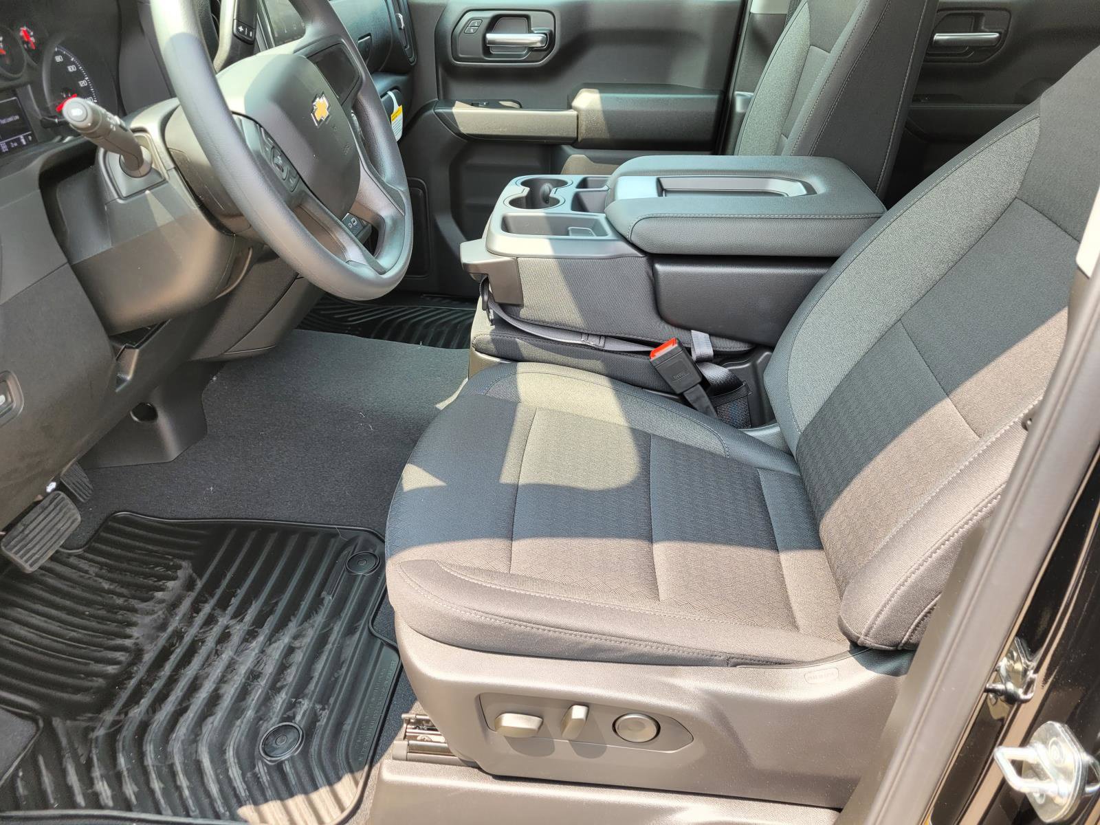 New 2026 Chevrolet Silverado 1500 Custom AWD/4WD image 14