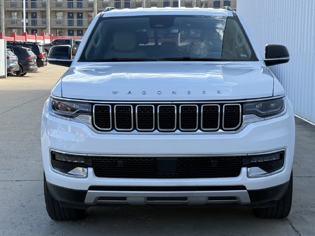 Used 2024 Jeep Wagoneer L Series II w/ Flexible Seating Group RWD image 7