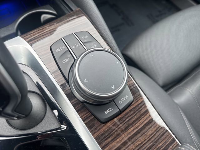 Used 2023 BMW 540i w/ Premium Package image 23