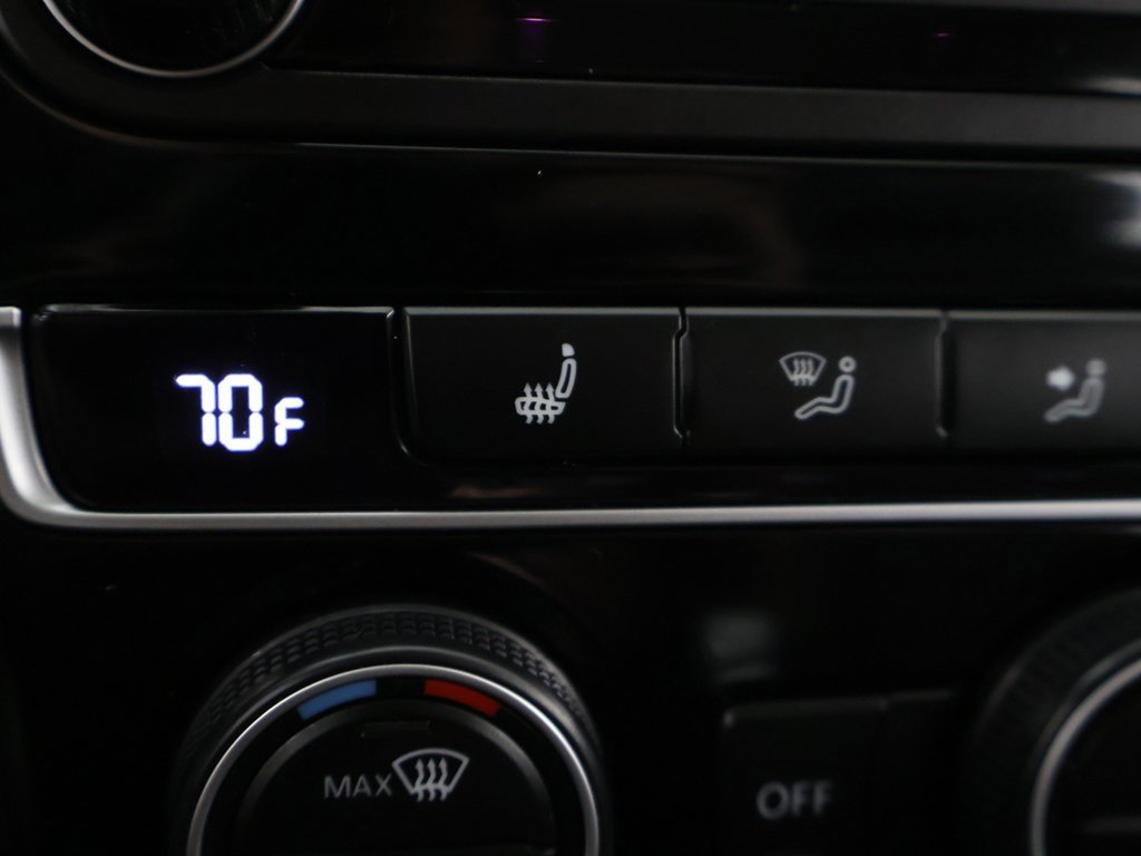 Used 2018 Volkswagen Passat 2.0T SE image 50