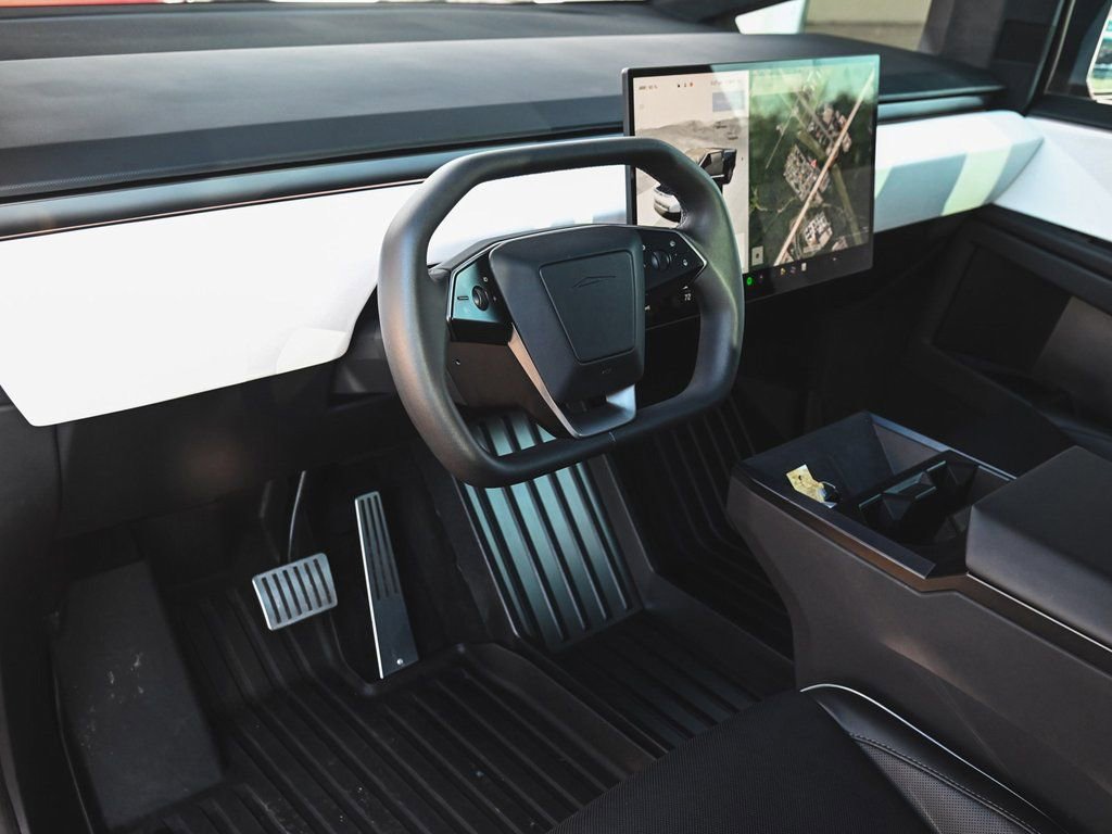 Used 2024 Tesla Cybertruck AWD Crew Cab image 14