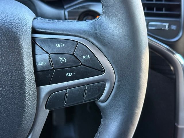 Used 2019 Jeep Grand Cherokee Laredo w/ Security & Convenience Group image 21