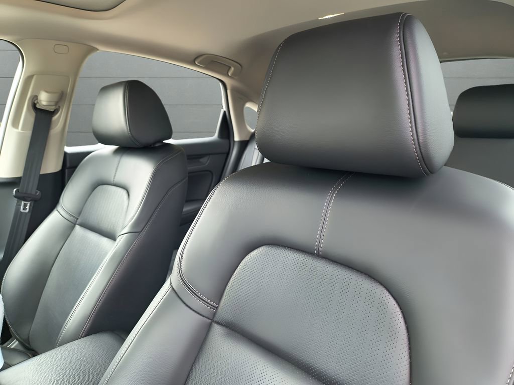 Used 2023 Honda Civic EX-L image 24