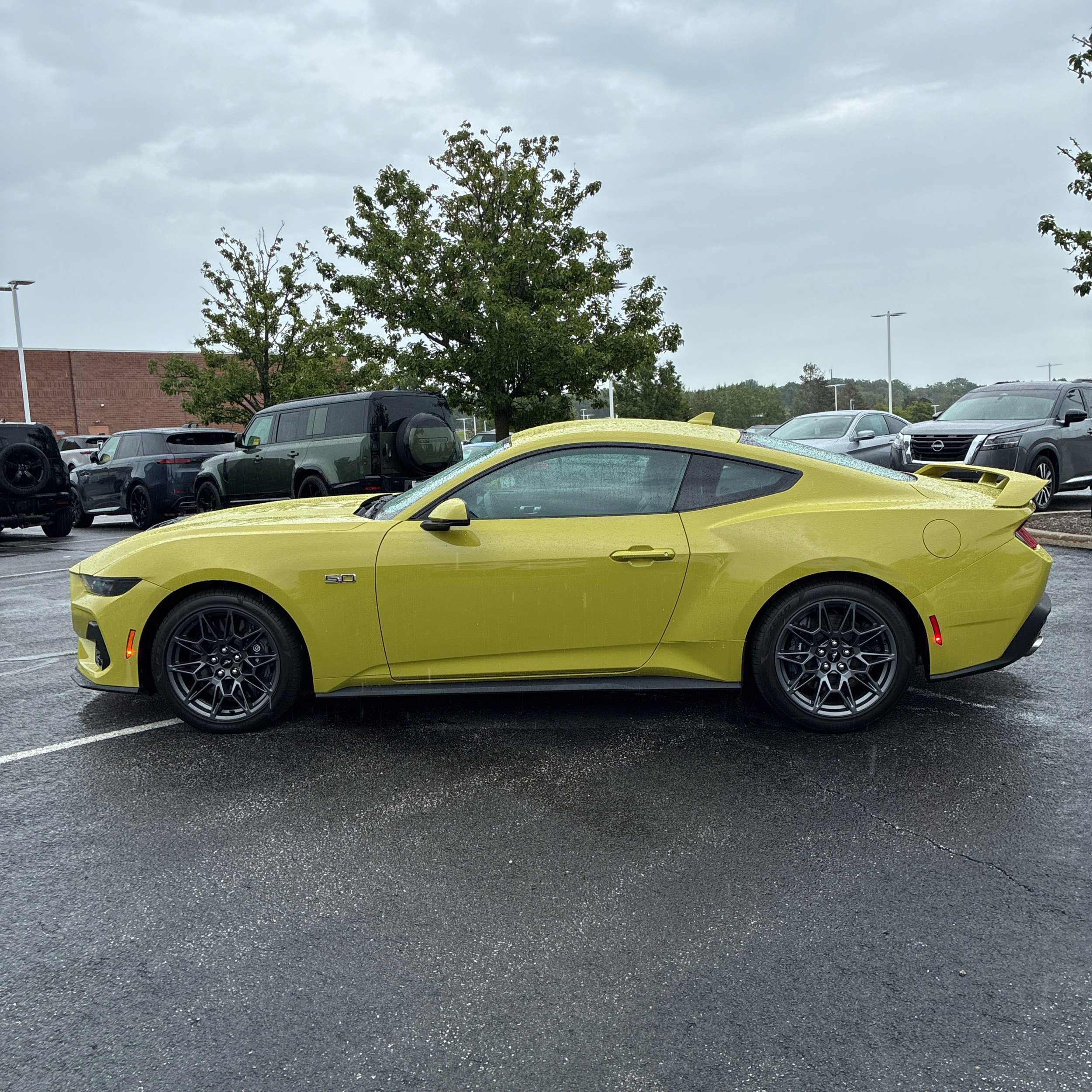 Used 2025 Ford Mustang GT Premium w/ GT Performance Package RWD image 7