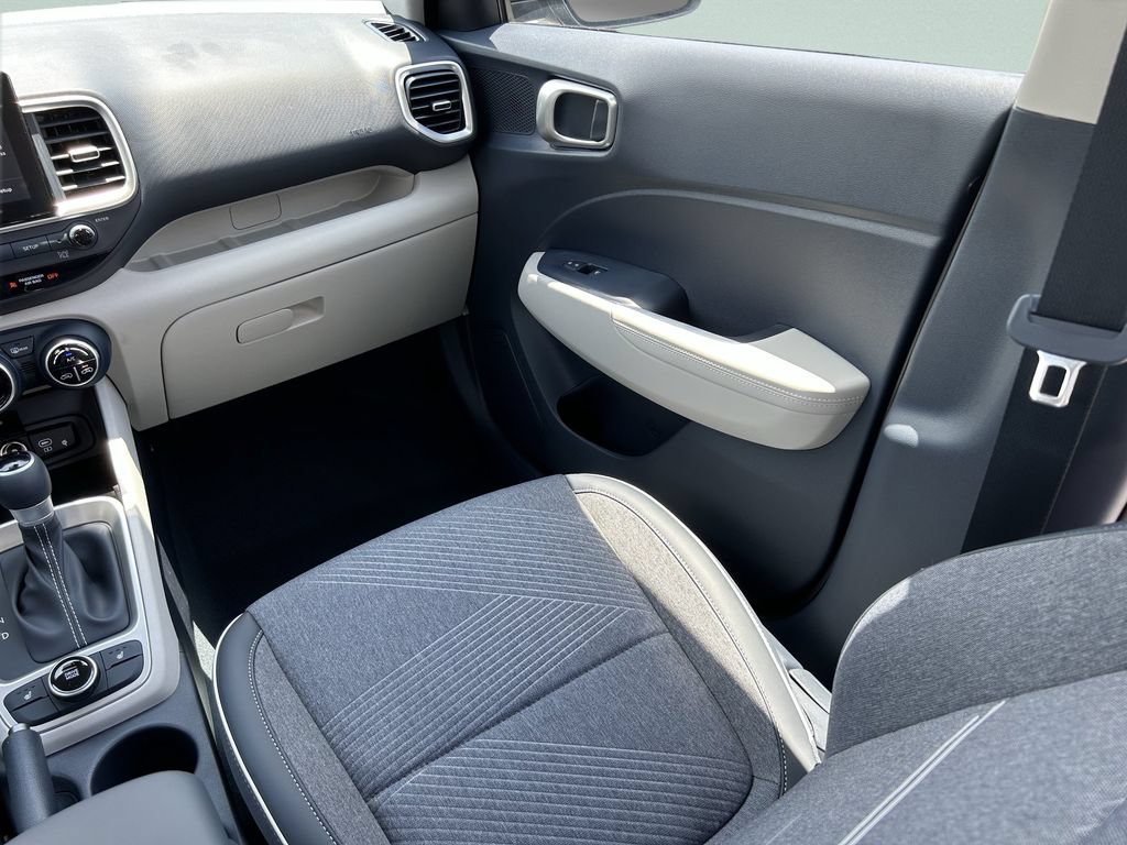 New 2026 Hyundai Venue SEL FWD image 18