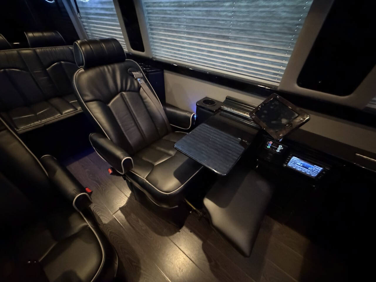 Used 2014 Mercedes-Benz Sprinter 2500 image 32