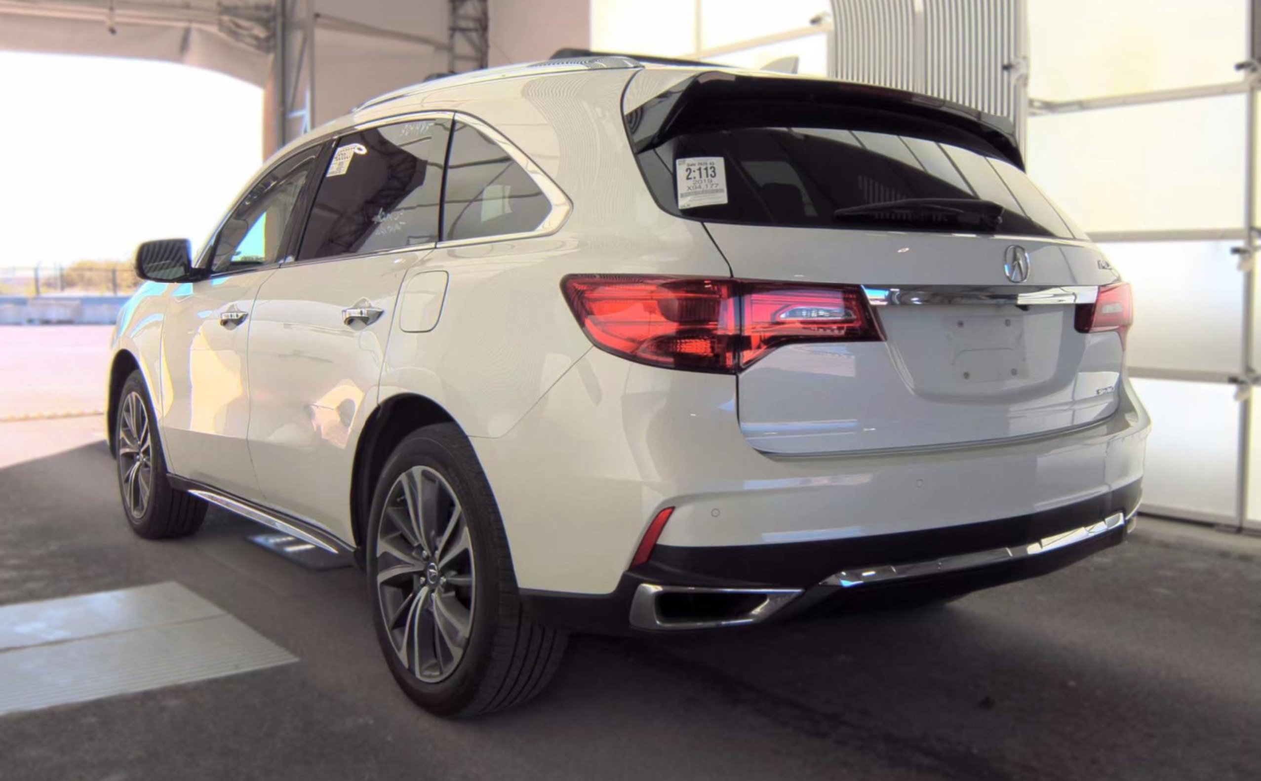Used 2019 Acura MDX w/ Technology Package AWD/4WD image 4