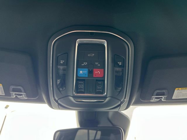 Used 2024 Jeep Grand Cherokee Altitude image 24