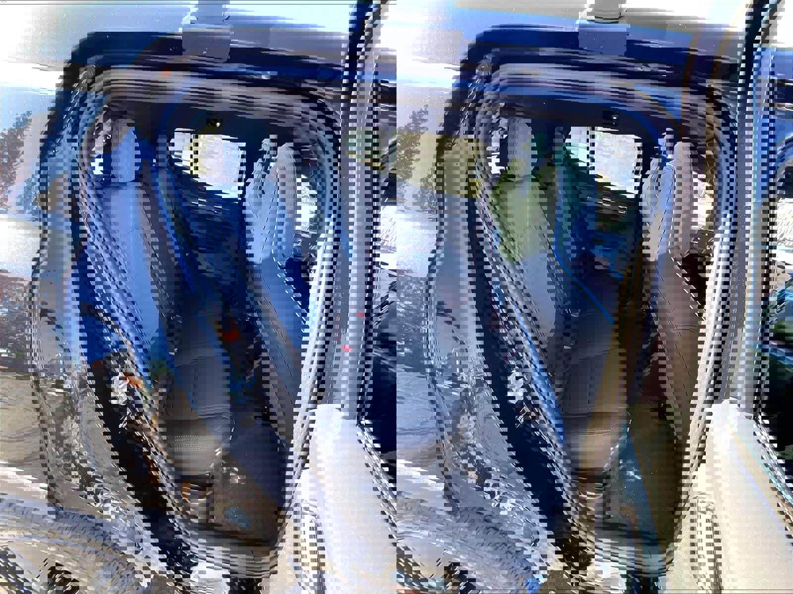 New 2026 Volvo EX30 Cross Country Ultra w/ Protection Package Premier image 27