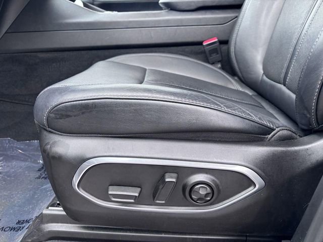 Used 2025 Jeep Wagoneer L Series II image 11