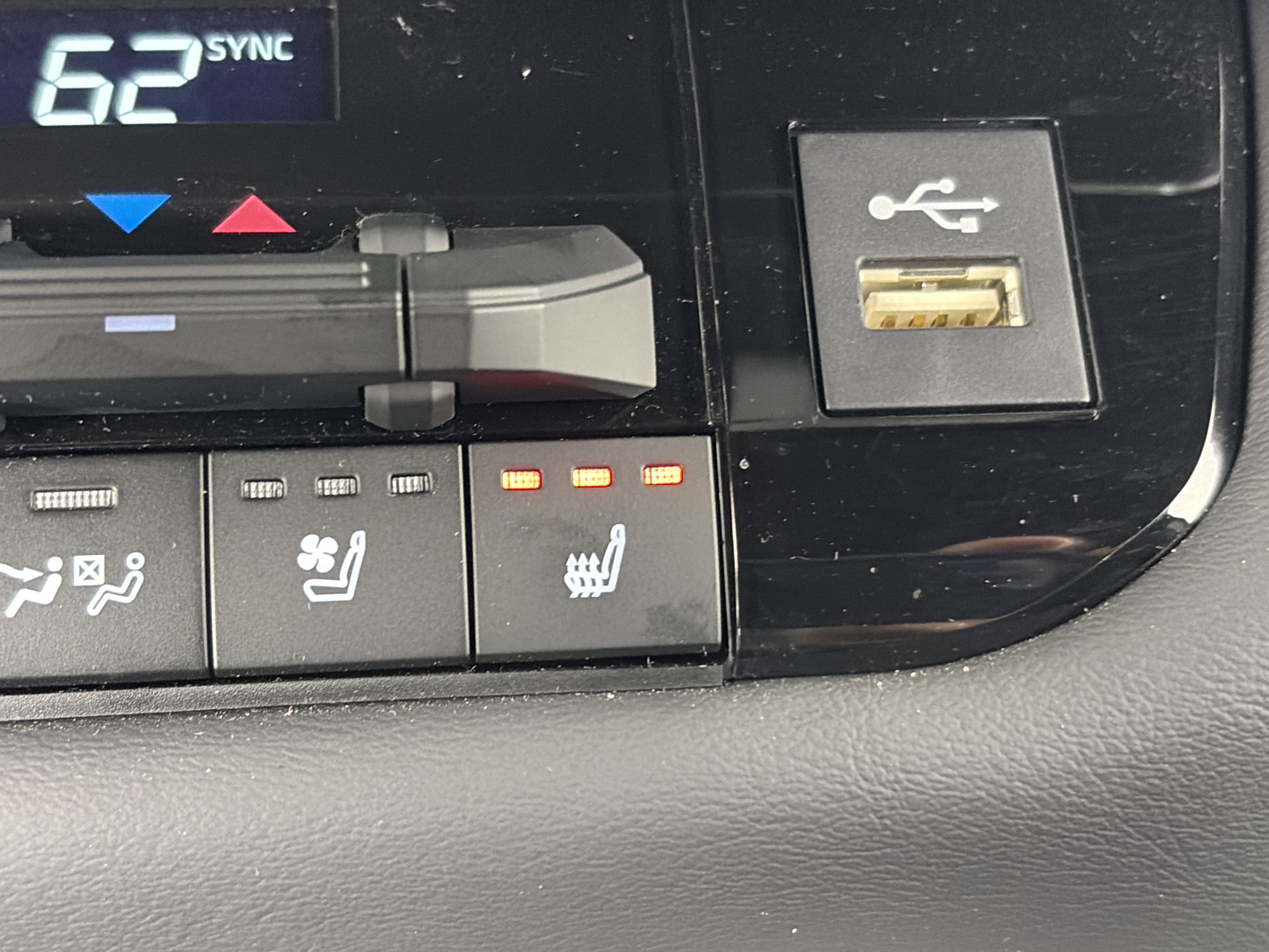 Used 2025 Toyota Sequoia Platinum w/ Tow Technology Package image 28