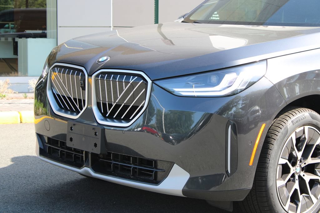 Used 2026 BMW X3 xDrive30i AWD/4WD image 2