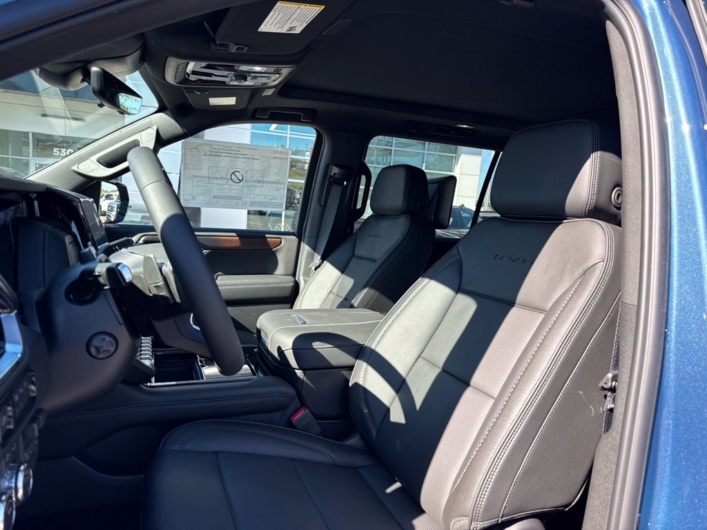 New 2026 GMC Yukon XL Denali w/ Advanced Technology Package AWD/4WD image 17