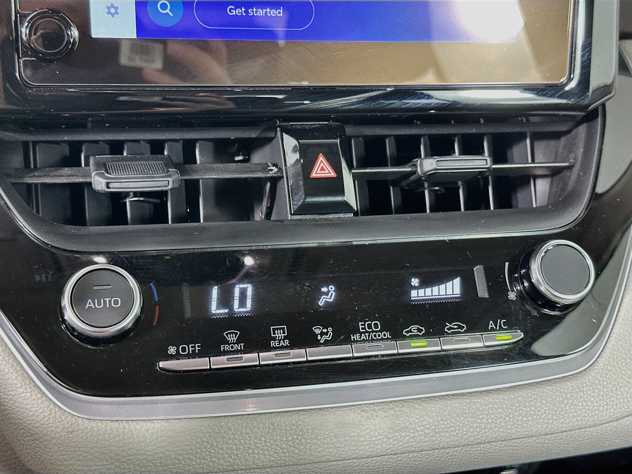 Used 2025 Toyota Corolla LE FWD image 23