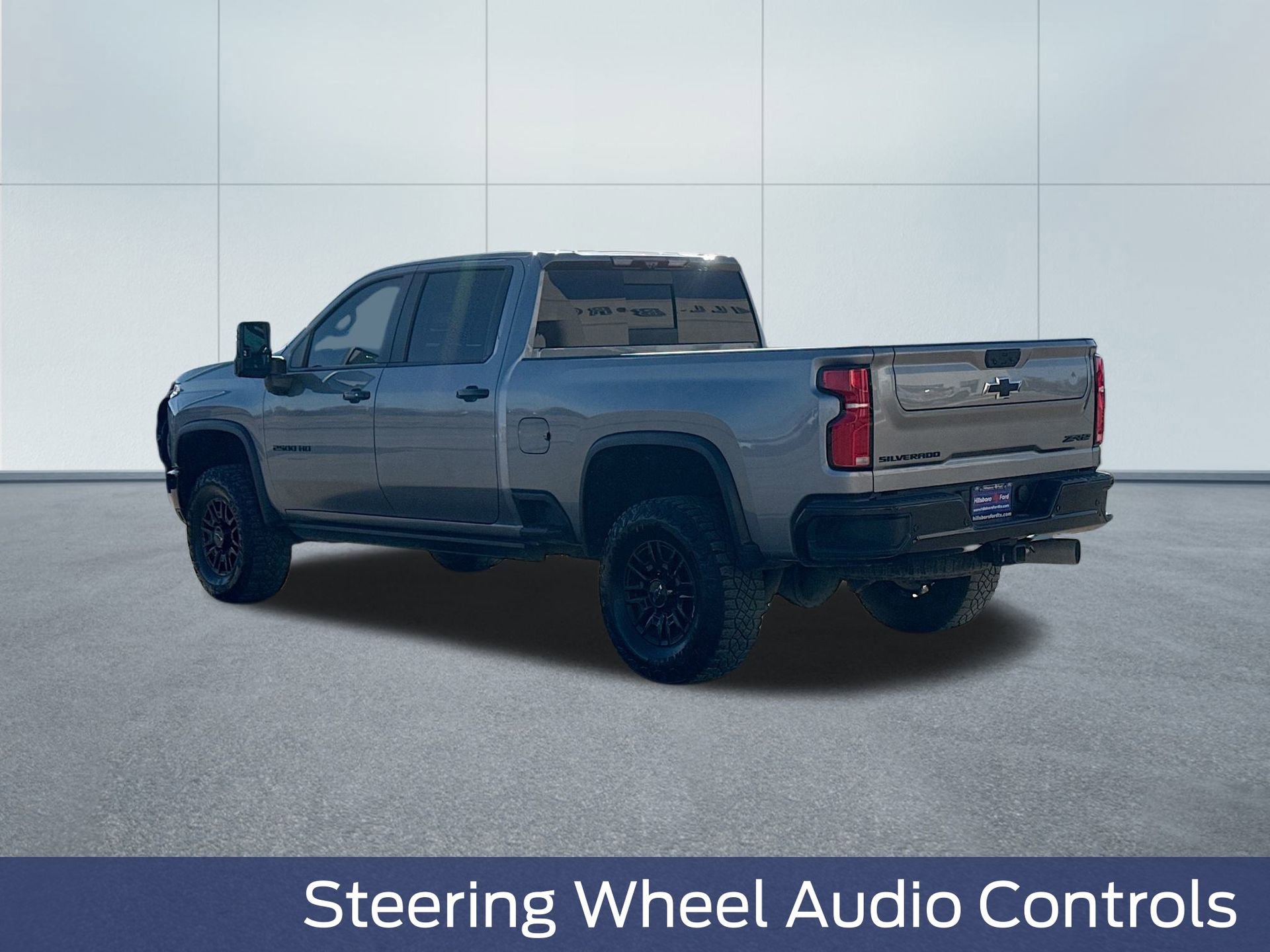 Used 2024 Chevrolet Silverado 2500 ZR2 w/ Technology Package image 11