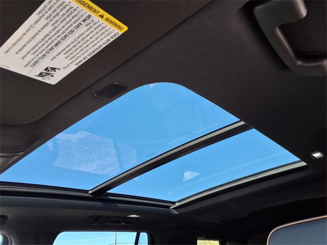 Used 2024 GMC Yukon AT4 w/ AT4 Premium Package image 59