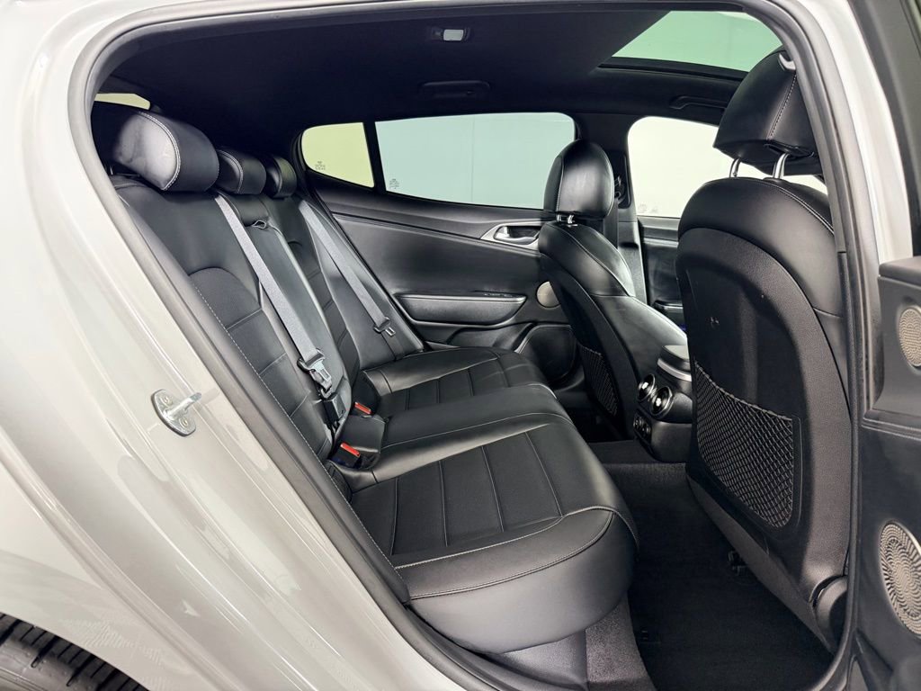 Used 2021 Kia Stinger GT2 image 26
