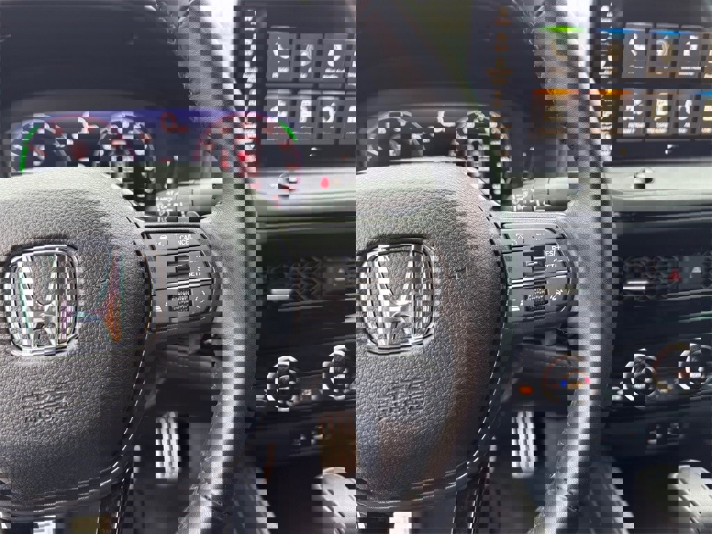 Used 2024 Honda Accord Sport image 12