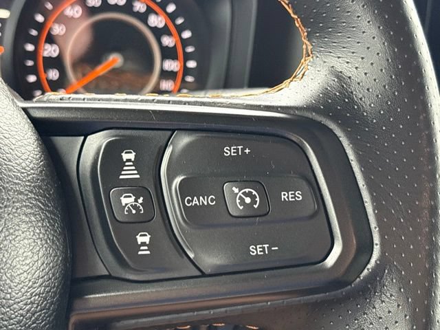 Used 2025 Jeep Gladiator Mojave AWD/4WD image 22