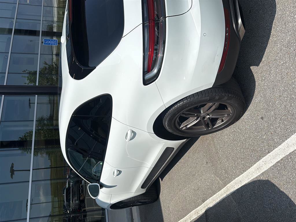 Used 2020 Porsche Macan AWD/4WD image 7