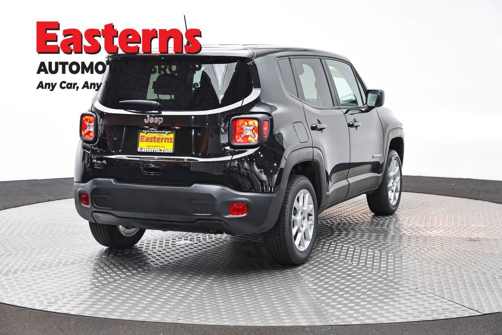 Used 2023 Jeep Renegade Latitude AWD/4WD image 5